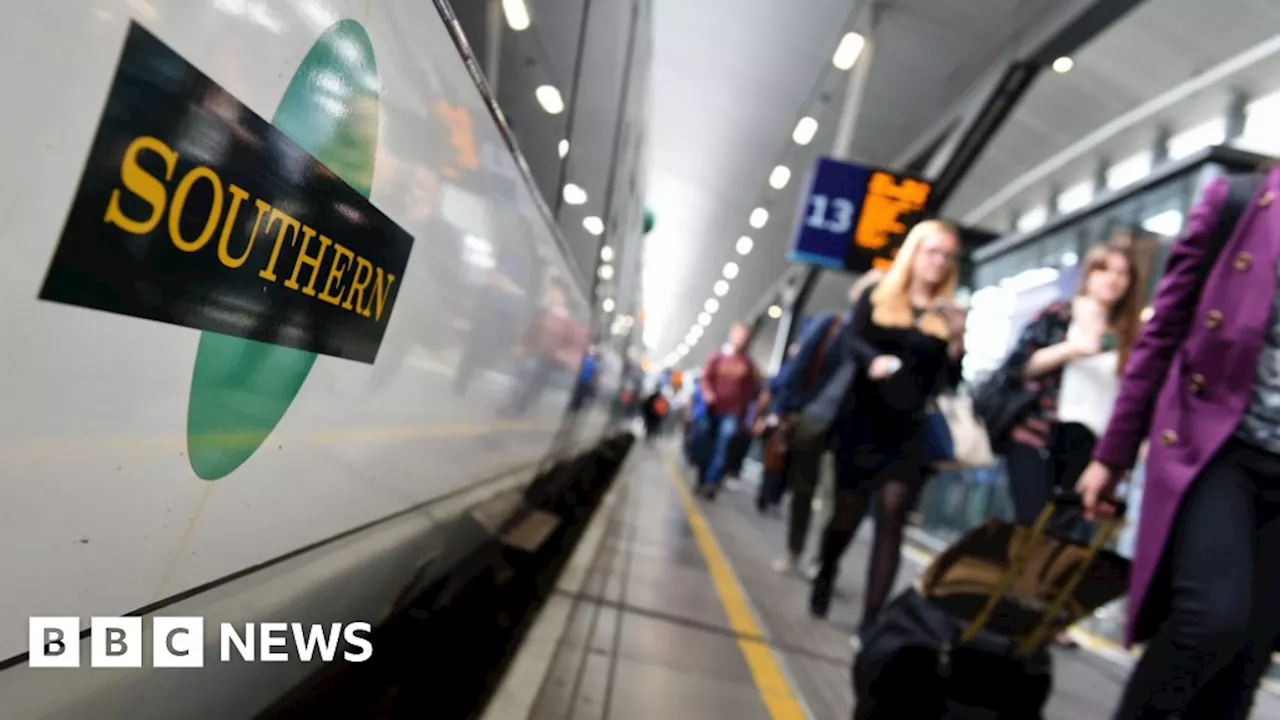 Man arrested after London Bridge train hits barrier