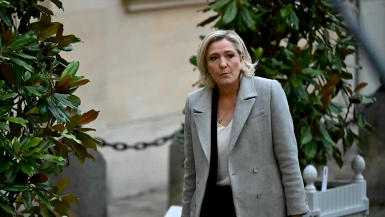 Marine Le Pen juge les échanges avec François Bayrou 'plus positifs' qu'avec Michel Barnier