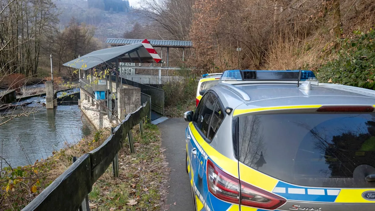 Schüler fanden Leiche (17) in Fluss: Obduktion klärt Todesursache