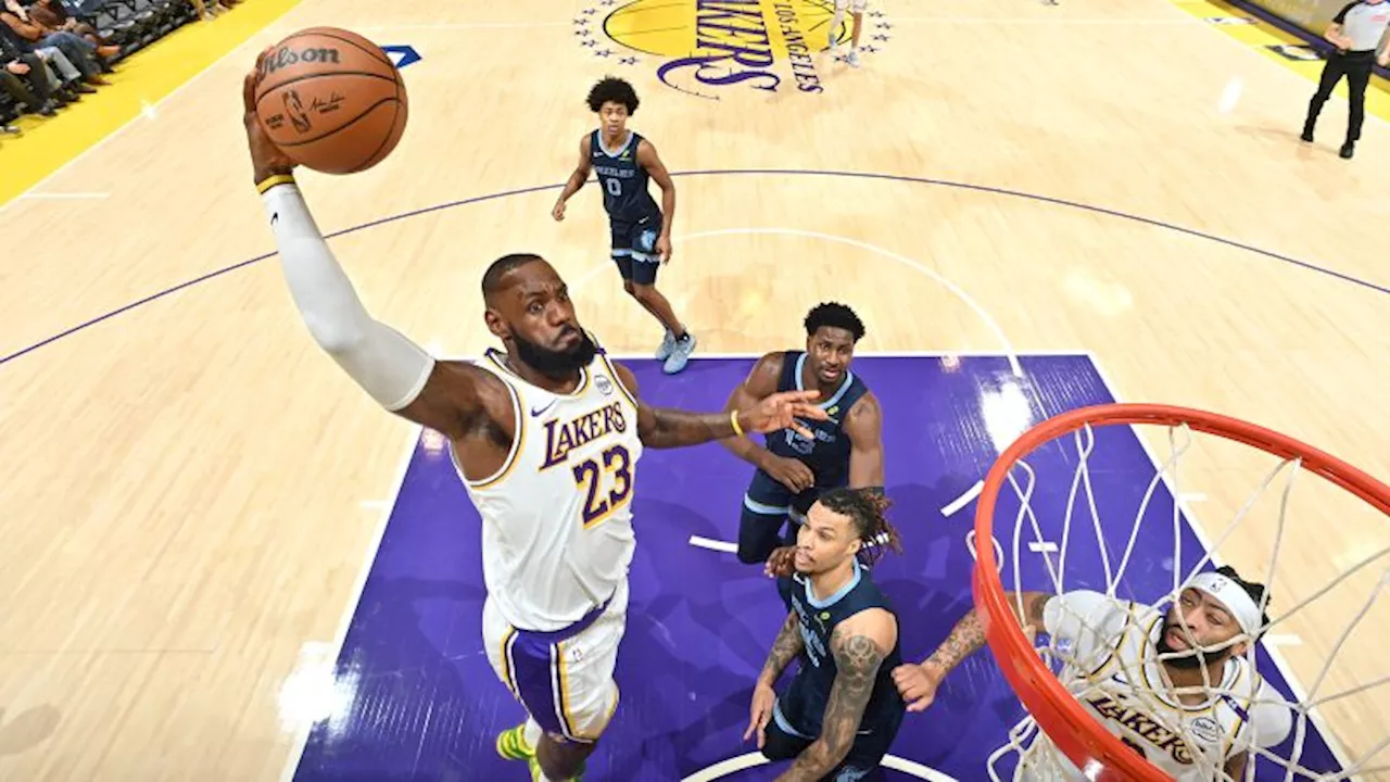 Los Angeles Lakers cruise to victory on LeBron James’ return as Anthony Davis puts up 40