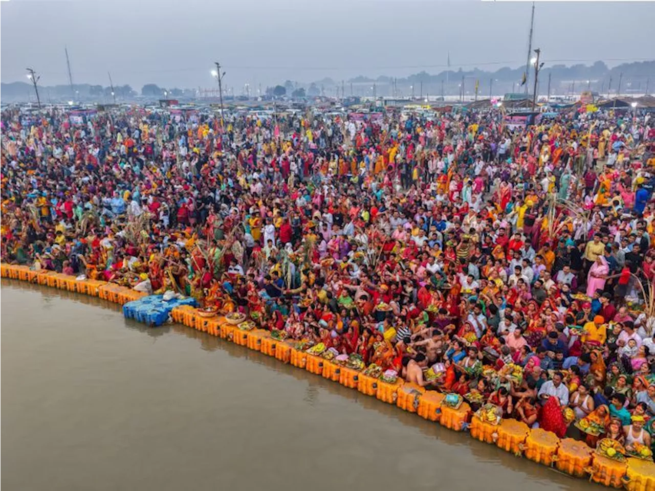 महाकुंभ से लौटने वालों को बिना टिकट सफर की सुविधा: जनरल कोच में 200-250 किमी तक का ट्रेवल कर सकेंगे, 3 हजार...