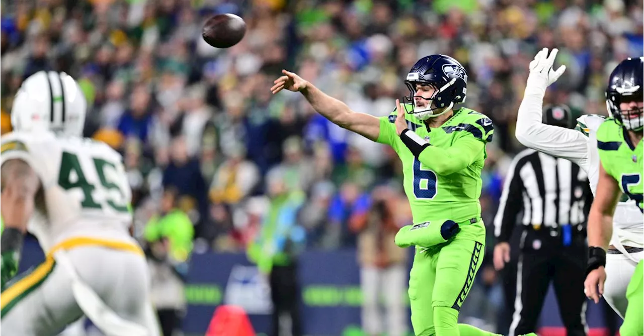 Seahawks quarterback Sam Howell has one of the least effective games in 24 years