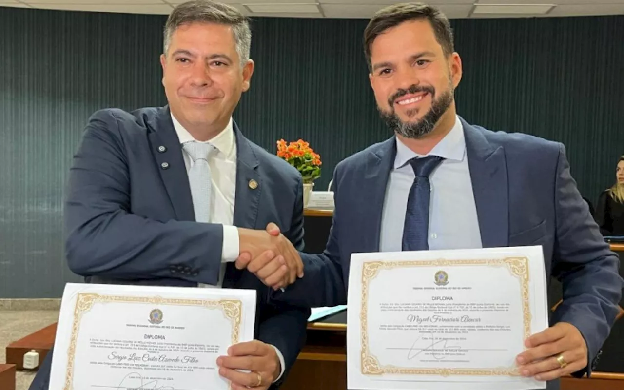 Prefeito e vice eleitos de Cabo Frio são diplomados nesta segunda-feira (16)