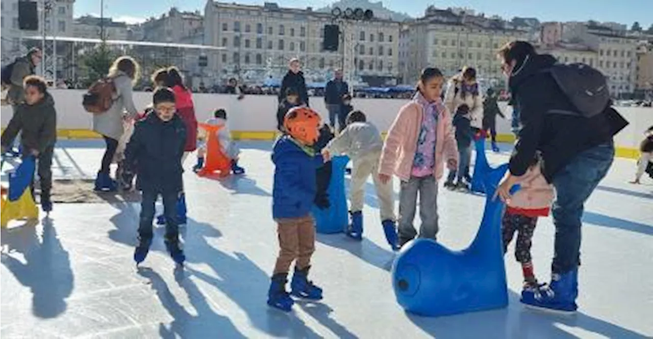 Sur le Vieux-Port, petits et grands fêtent déjà Noël