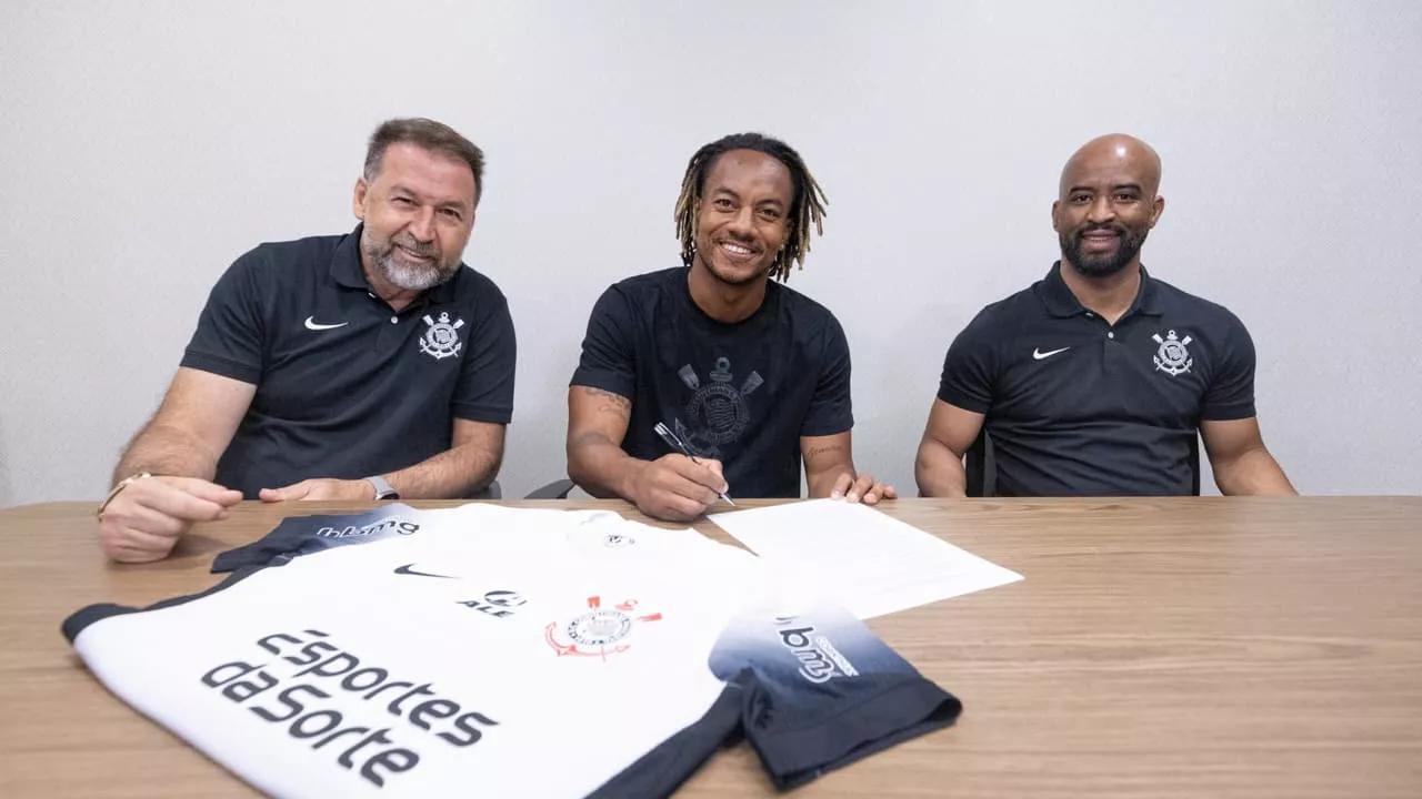 Mercado da Bola: Corinthians renova contrato de Carrillo até o final de 2026