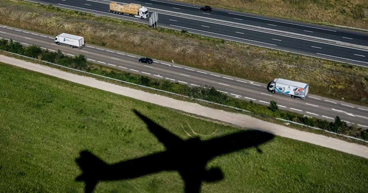 Une grève des contrôleurs aériens entraîne des annulations de vols dans plusieurs aéroports ce mardi 17 décembre