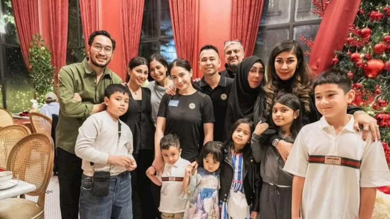 7 Potret Meriahnya Ulang Tahun Mama Amy, Raffi Ahmad dan Keluarga Besar Beri Kejutan Spesial