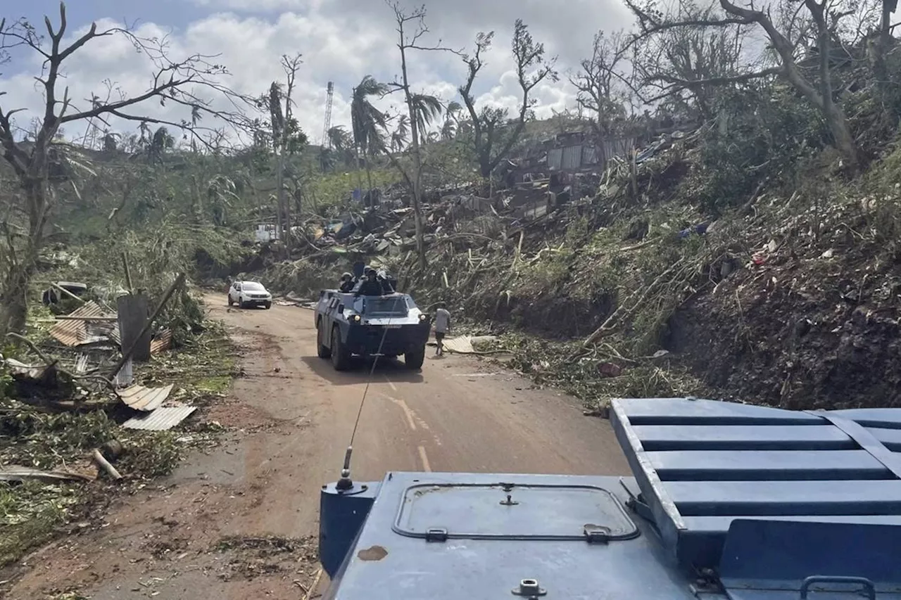 Cyclone Chido à Mayotte : comment s’organisent les secours sur l’île dévastée ?