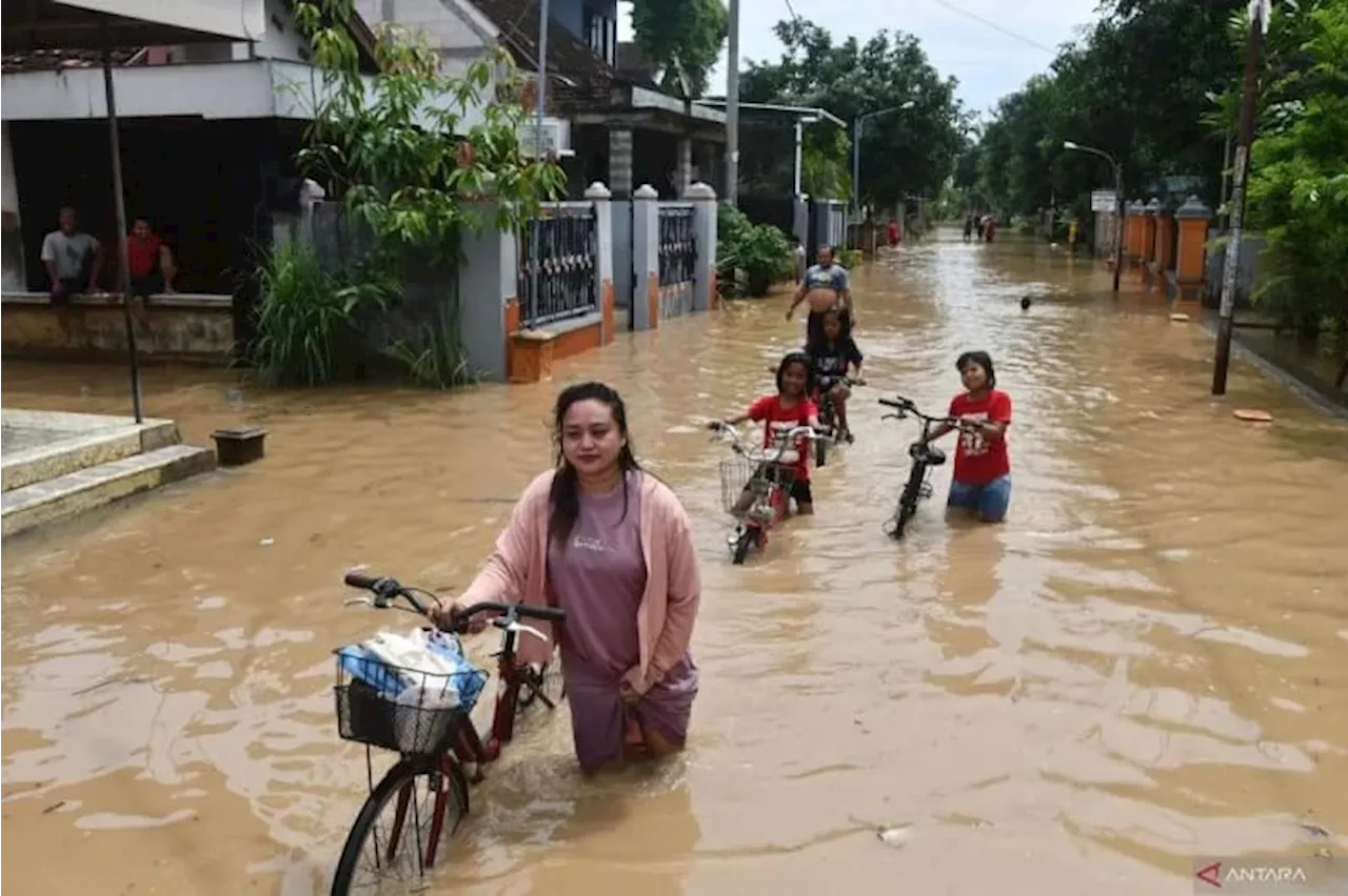 Dua Orang Meninggal Akibat Banjir di Ponorogo