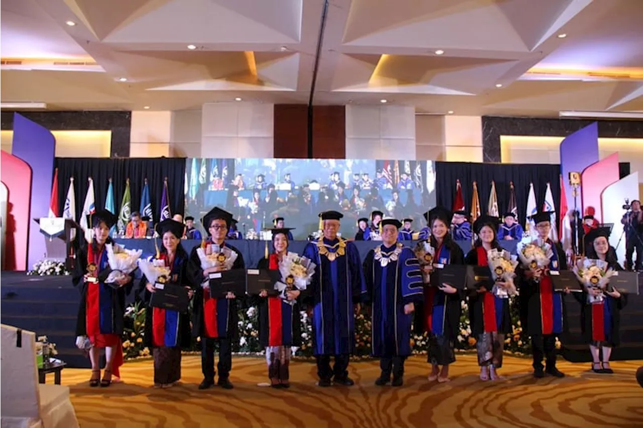 Wisuda ke-7 Podomoro University Kukuhkan Lulusan Siap Hadapi Tantangan Global