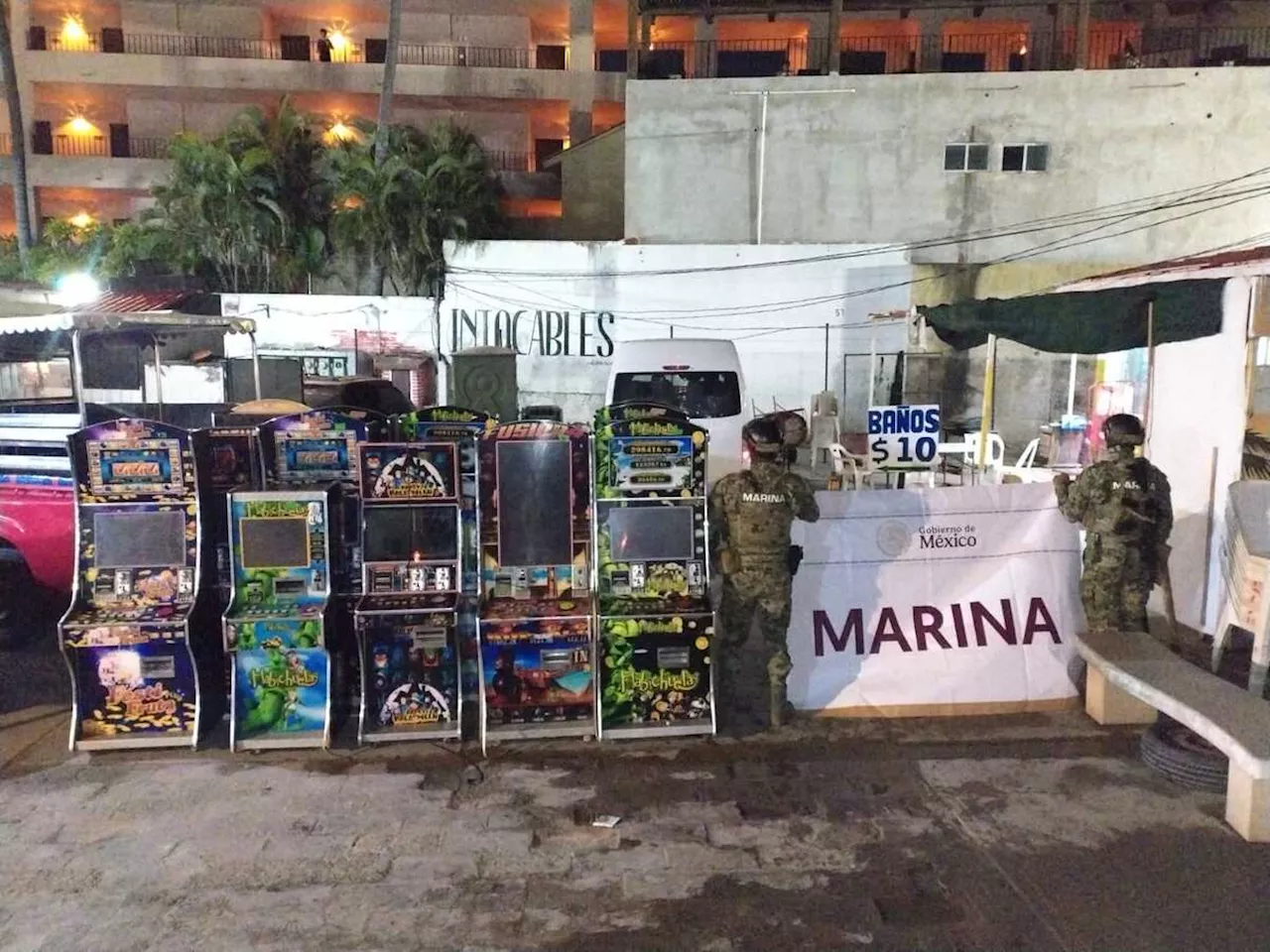 Semar asegura 31 tragamonedas tras cateo a mini casinos en Mazatlán