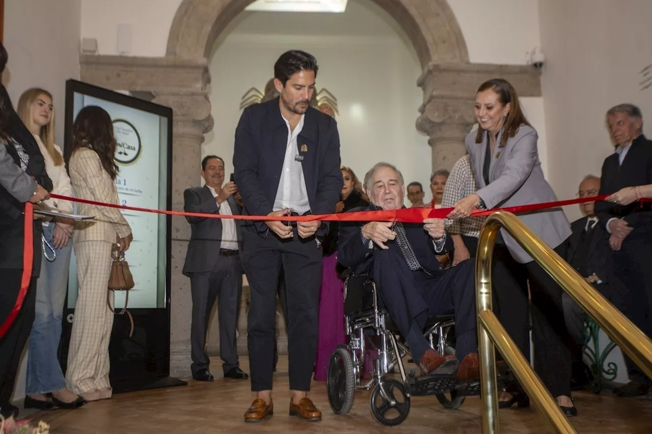 Víctor González Torres inaugura el Museo Simi Casa