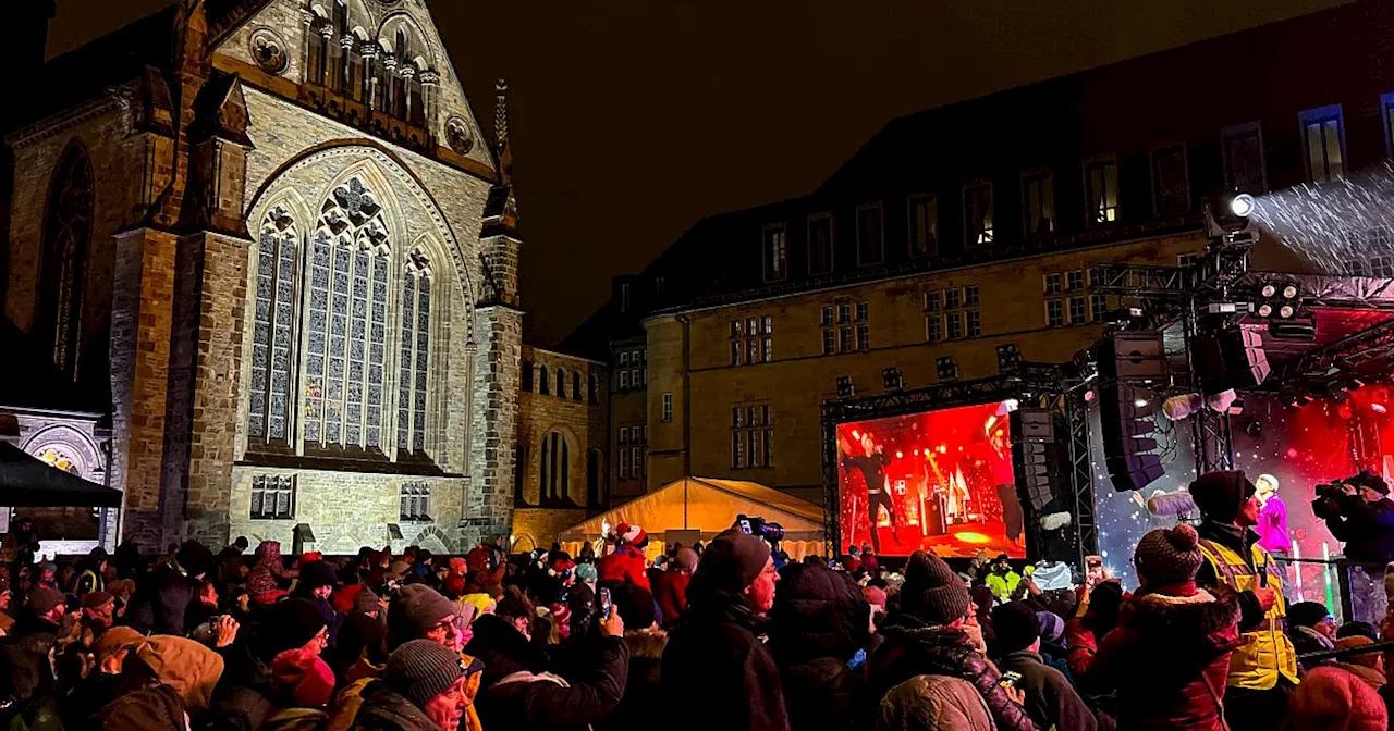 Weihnachtswunder auf Domplatz in Paderborn gestartet: Spendensumme steigt