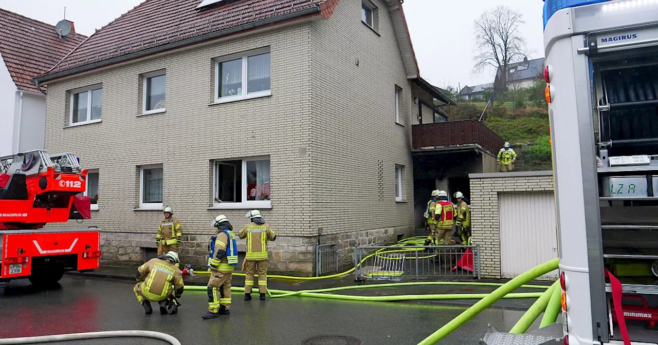 Zimmer in Mehrfamilienhaus im Altenbekener Ortskern brennt komplett aus