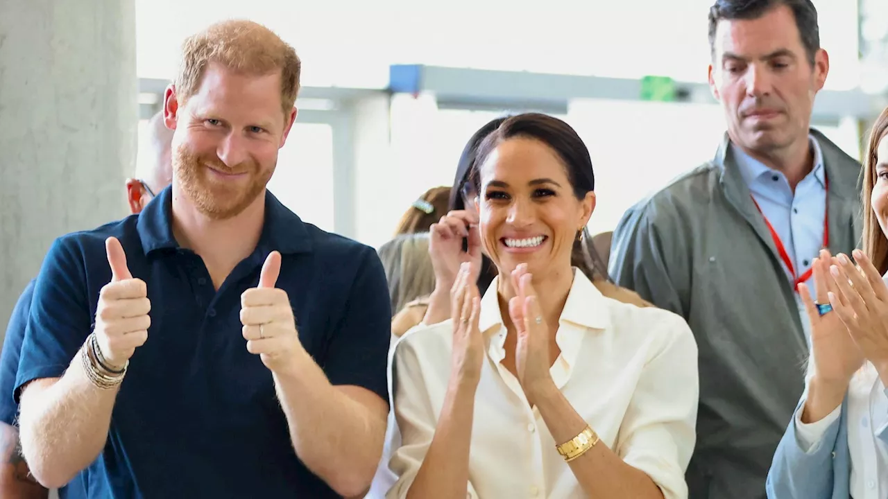 Selten: Prinz Harry und Meghans Kids auf Weihnachtskarte