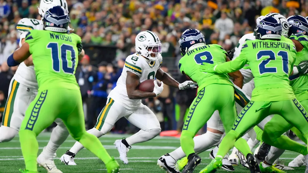 Seattle Seahawks Steamrolled By Green Bay Packers, Trail 20-3 on SNF