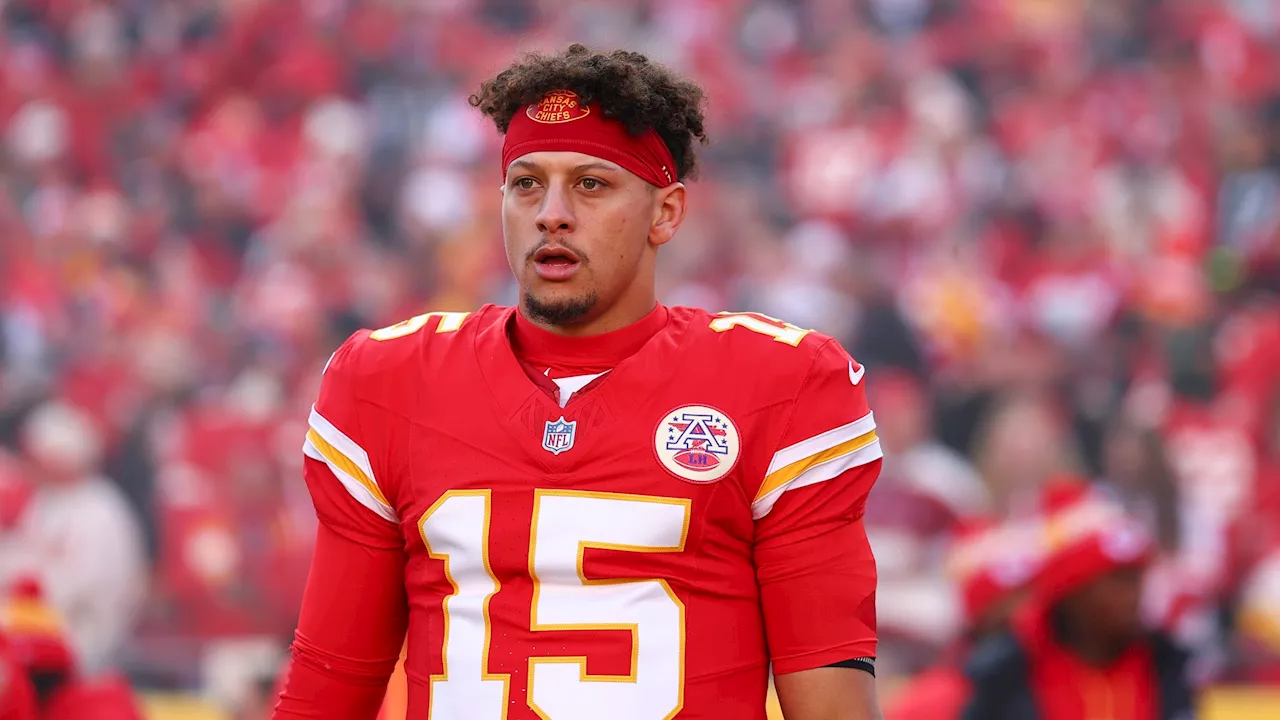 Kansas City Chiefs receive important health update on future of Patrick Mahomes with playoff status in...