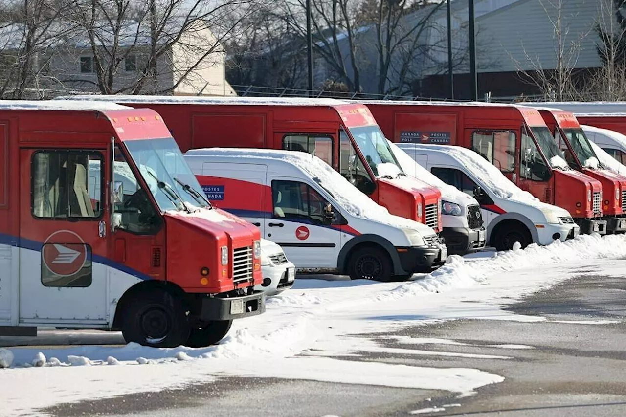 Mail to start moving Tuesday after labour board rules in Canada Post strike