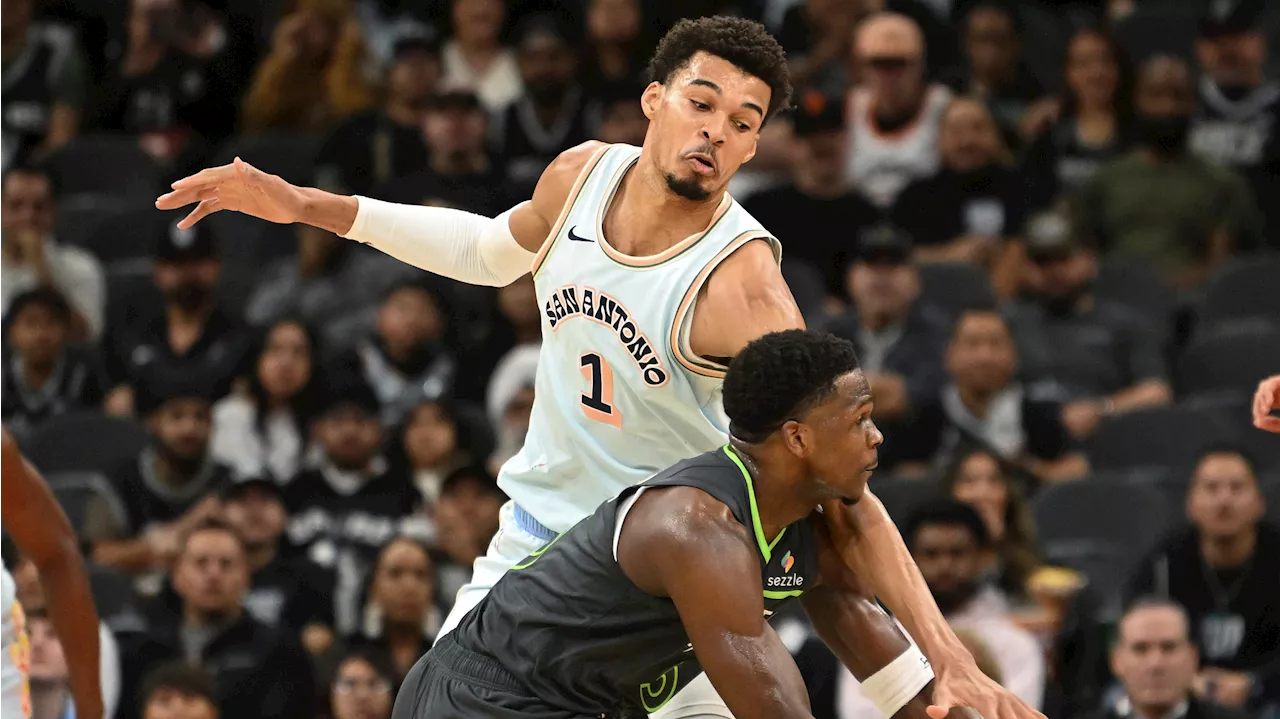 Edwards scores 26 points as Timberwolves beat Spurs