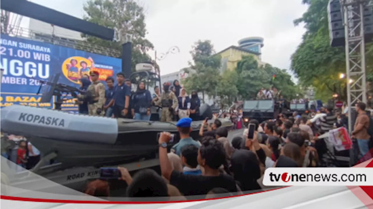 Ribuan Warga Surabaya Tumpah Ruah Saksikan Navy Parade TNI AL di Jalan Tunjungan