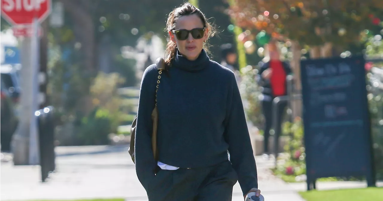 This $17 Sweater Looks Just Like Jennifer Garner’s Recent Style