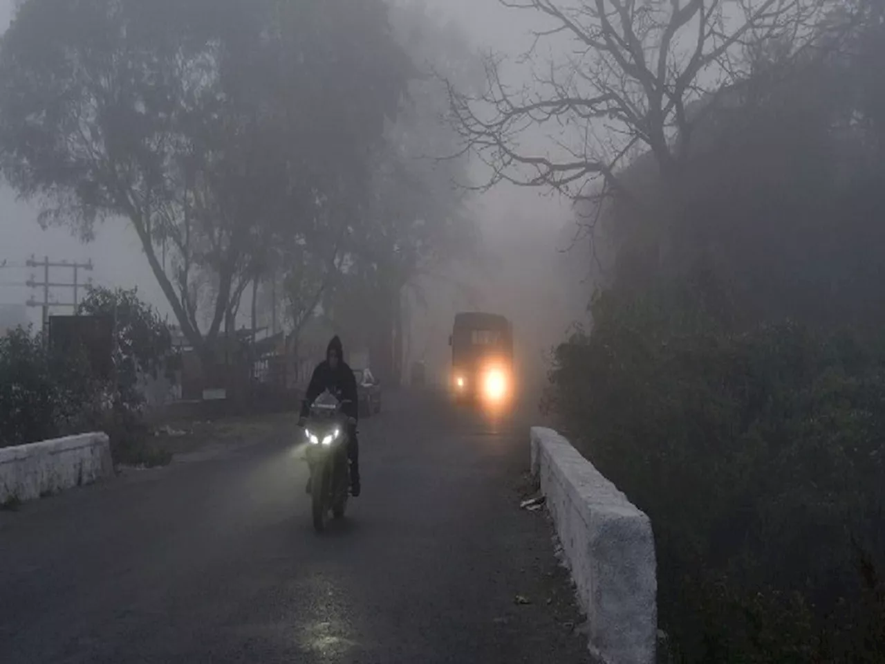 Maharashtra Weather News : काश्मीरमधील थंडीचा महाराष्ट्रावर कसा होतोय परिणाम? राज्याच्या कोणत्या भागांमध्ये गारठा आणखी वाढणार?