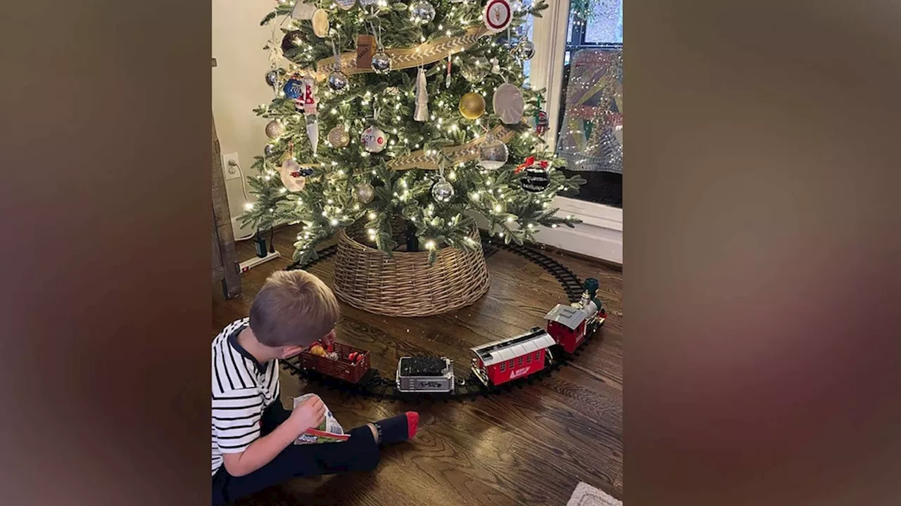 Alabama Mom's Hilarious Facebook Post About Christmas Chaos Goes Viral