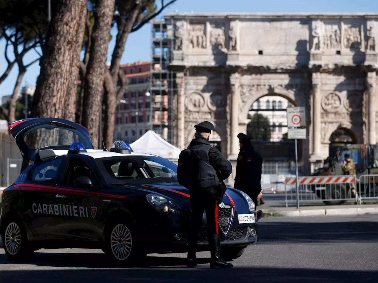 Roma in Allarme: 700 Forze dell'Ordine per il Vaticano e il Centro