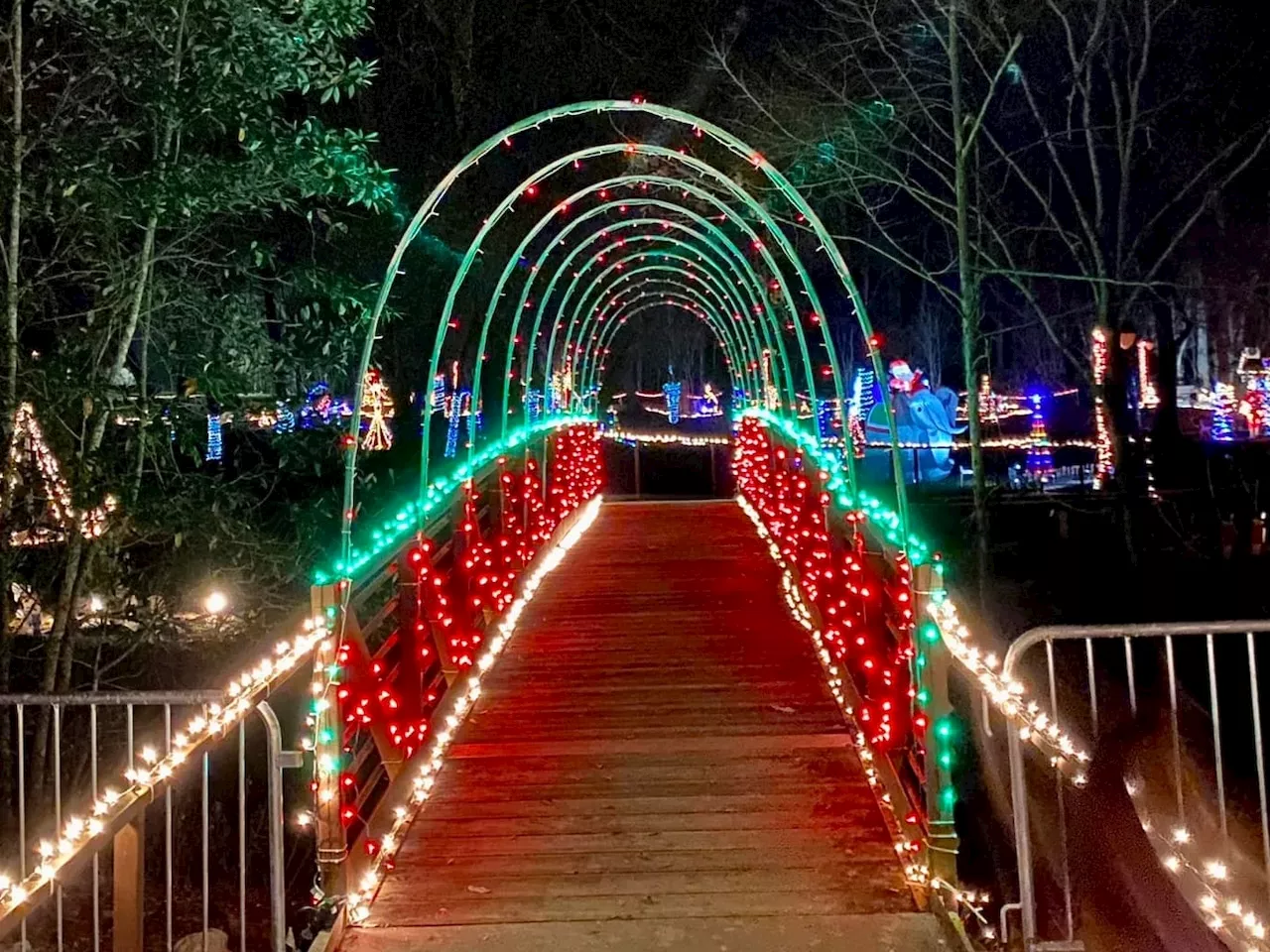 Alabama Cities Compete for Best Christmas Decorations