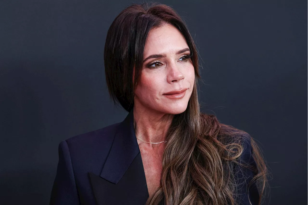 Victoria Beckham Dénie les Rumeurs de Chirurgie Nasale, Confie son Secret de Contouring