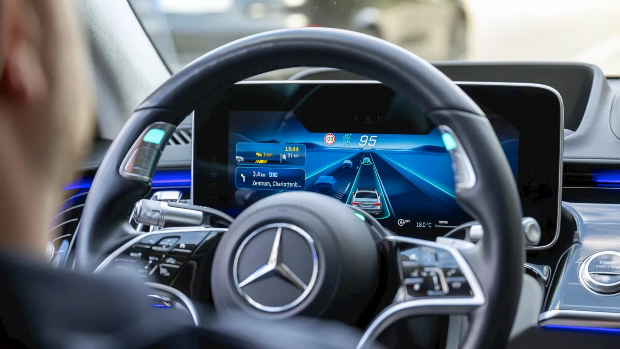 Mercedes-Benz Drive Pilot erhält Zulassung für bis zu 95 km/h Autobahnfahrt