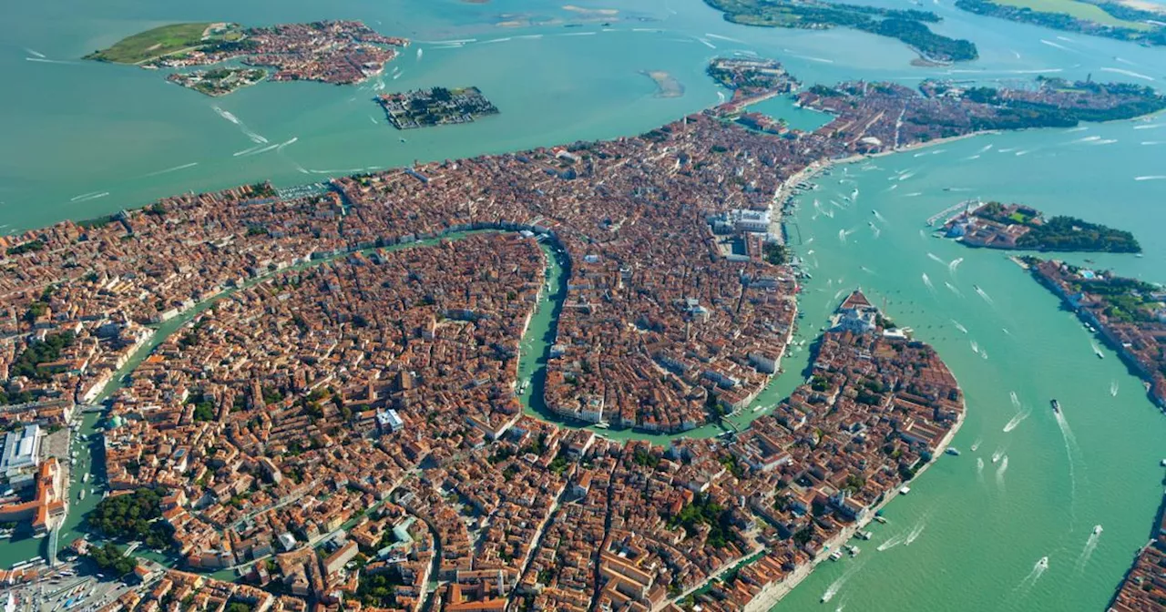 Une Nouvelle Île Apparaît à Venise