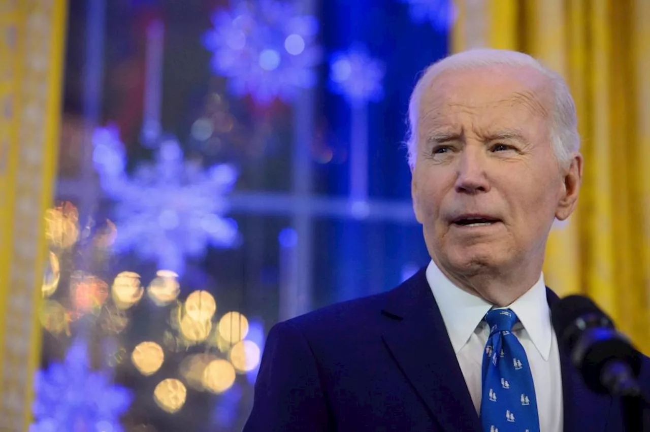 Biden Backs Ban on Congressional Stock Trading