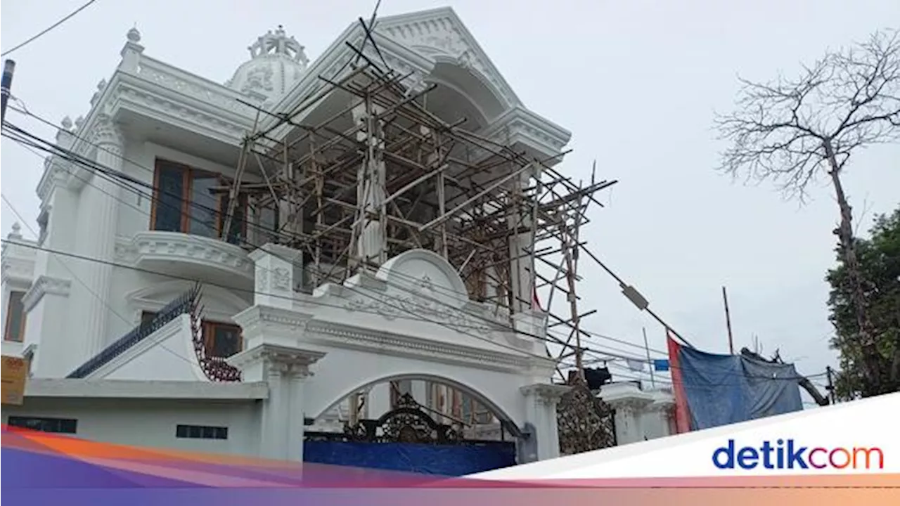 Rumah Keluarga Kepala BPJN Kalbar Terungkap di Palembang