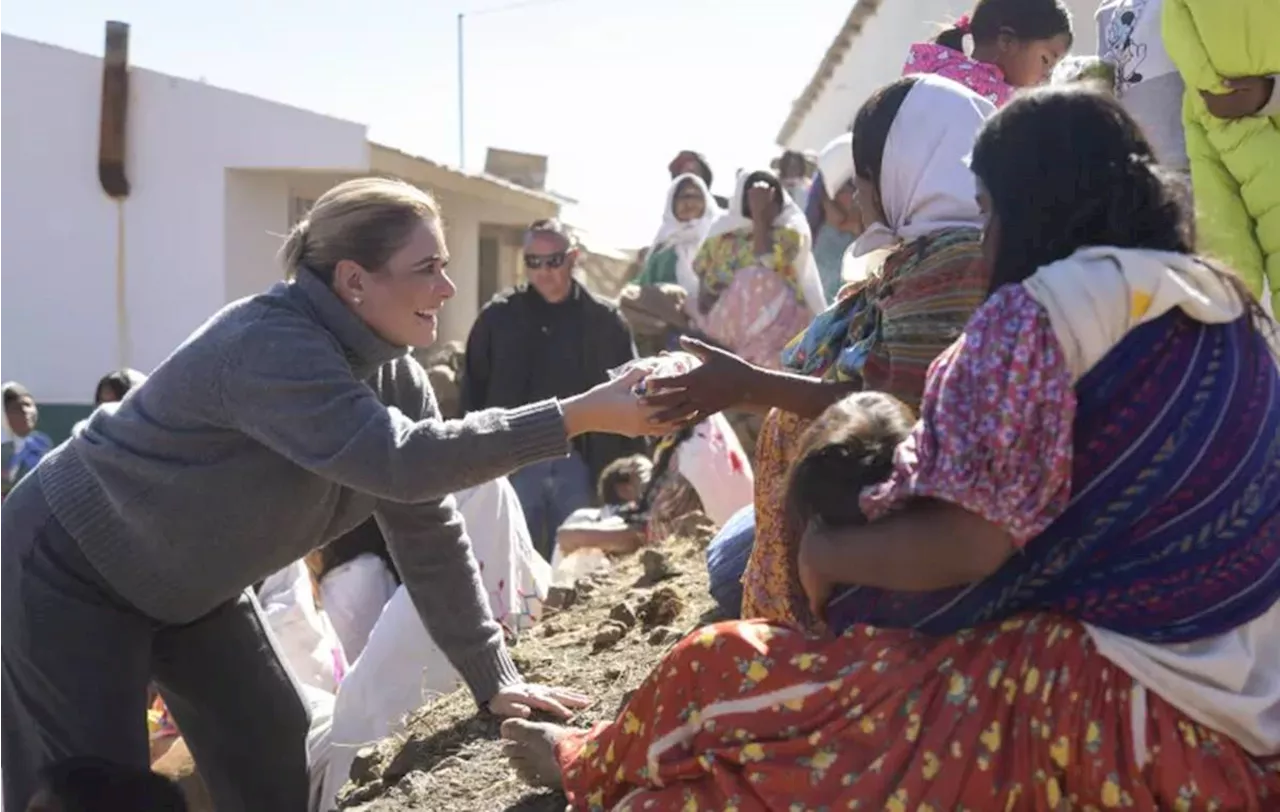 Maru Campos entrega 20 toneladas de maíz y frijol a familias chihuahuenses