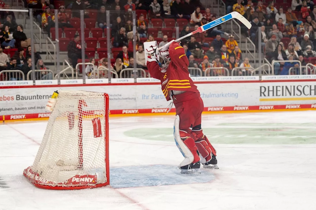 DEG-Torwart Haukeland rastet aus, Fans feiern Gegentreffer