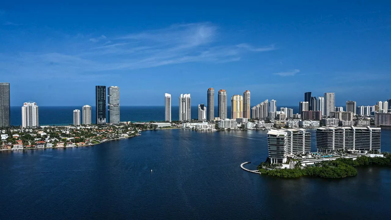 South Florida High-Rises Sink: Construction Blamed