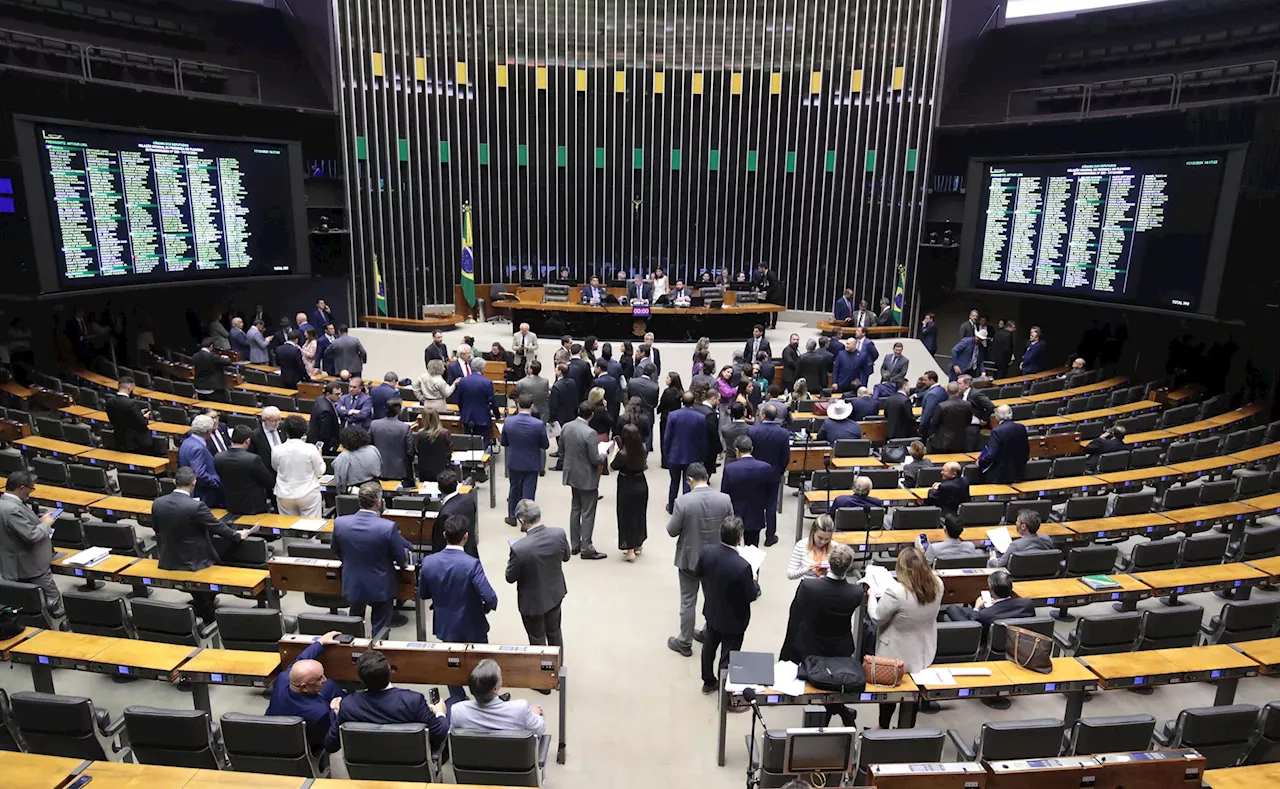 Câmara dos Deputados Rejeita Mudanças do Senado na Regulamentação da Reforma Tributária