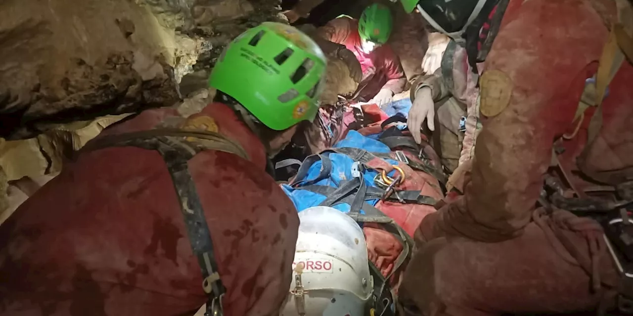 Speleologa Rescued After Cave Fall in Italy