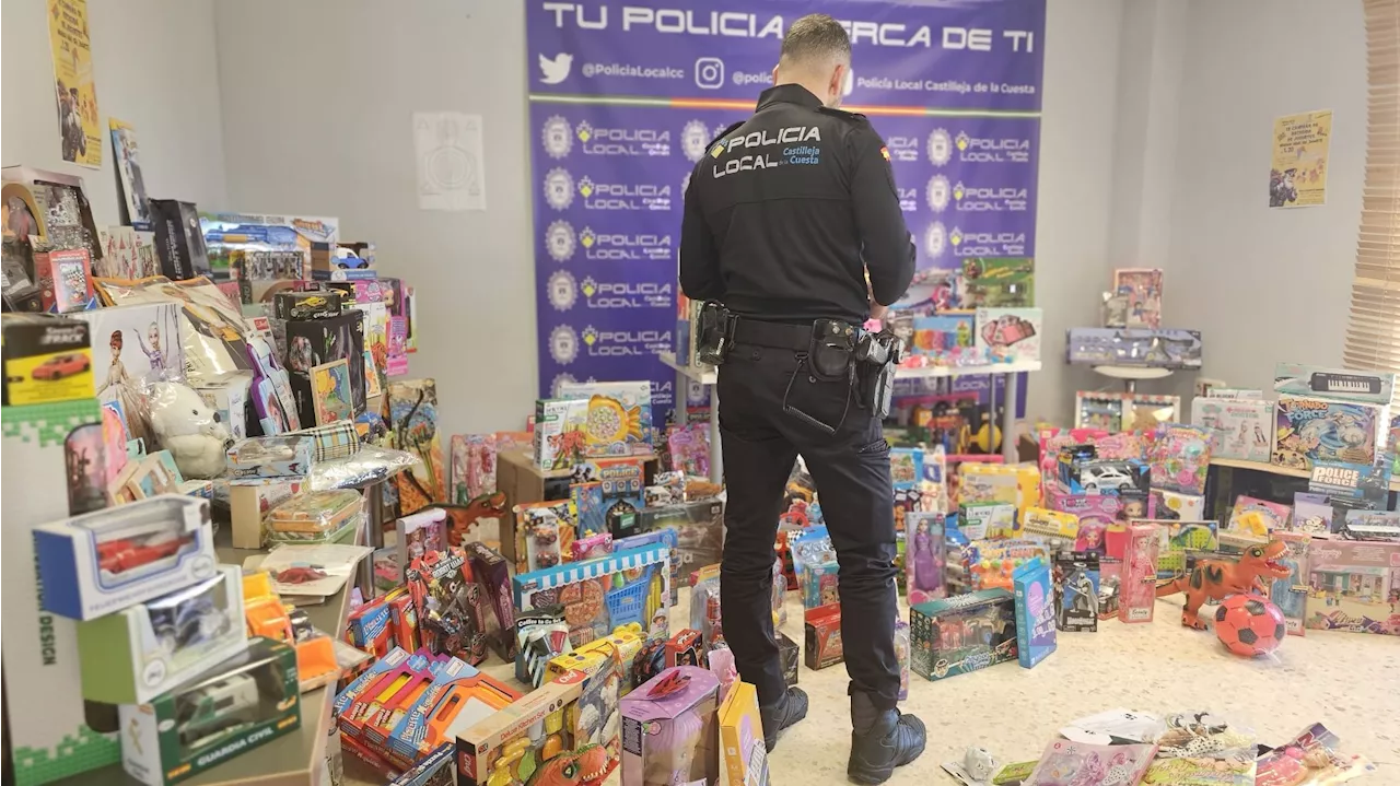 La Policía Local de Castilleja de la Cuesta envía juguetes a Valencia