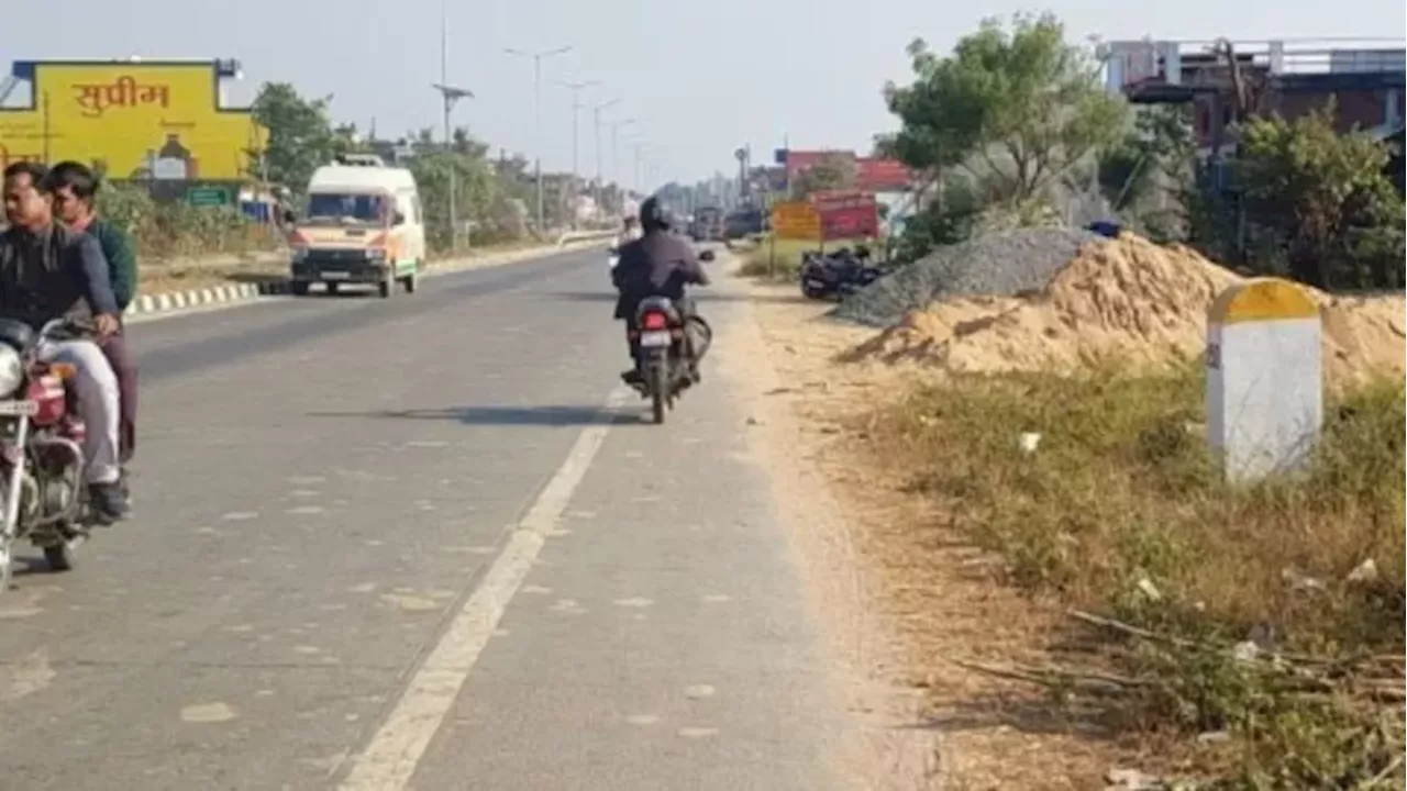 सुलतानपुर-वाराणसी फोरलेन पर अतिक्रमण, यात्रियों को खतरा