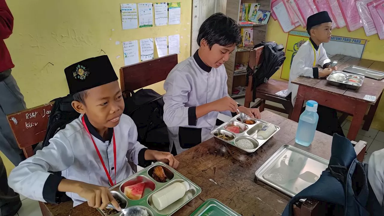 Mulai Diimplementasikan Januari 2025, Banyuwangi Kembali Uji Coba Makan Bergizi Gratis di Sekolah