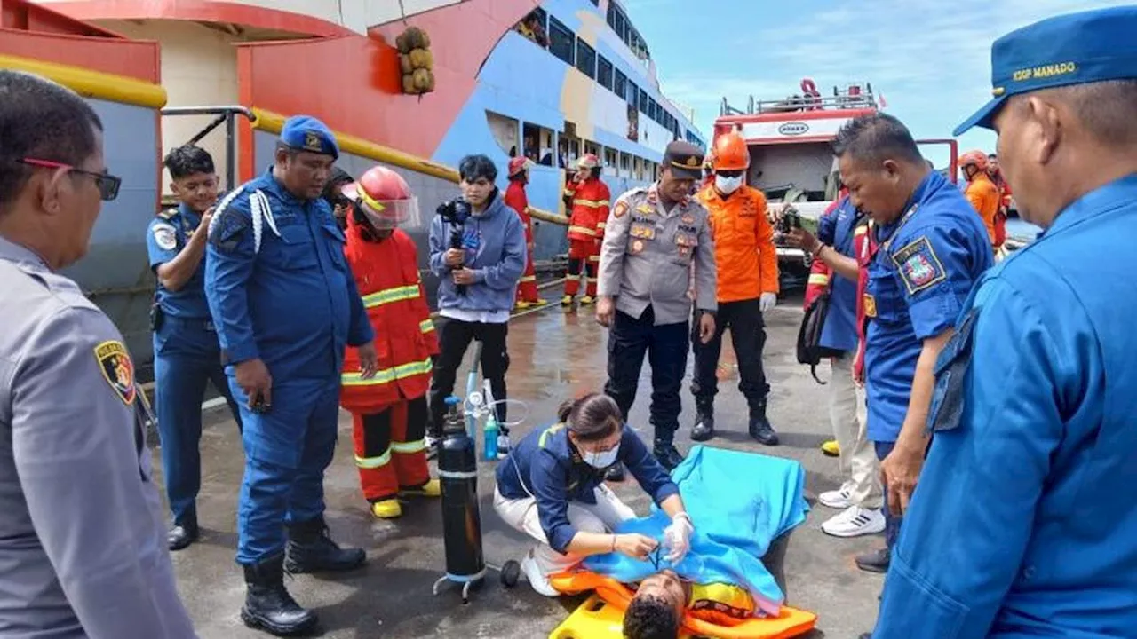 Polsek Kawasan Pelabuhan Manado Gelar Simulasi Kebakaran Kapal