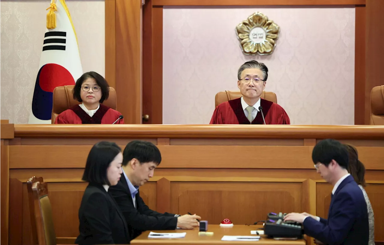 재판관 임명 놓고 與野 충돌 '野, 황교안 권한대행 당시 재판관 임명권 행사 반대'