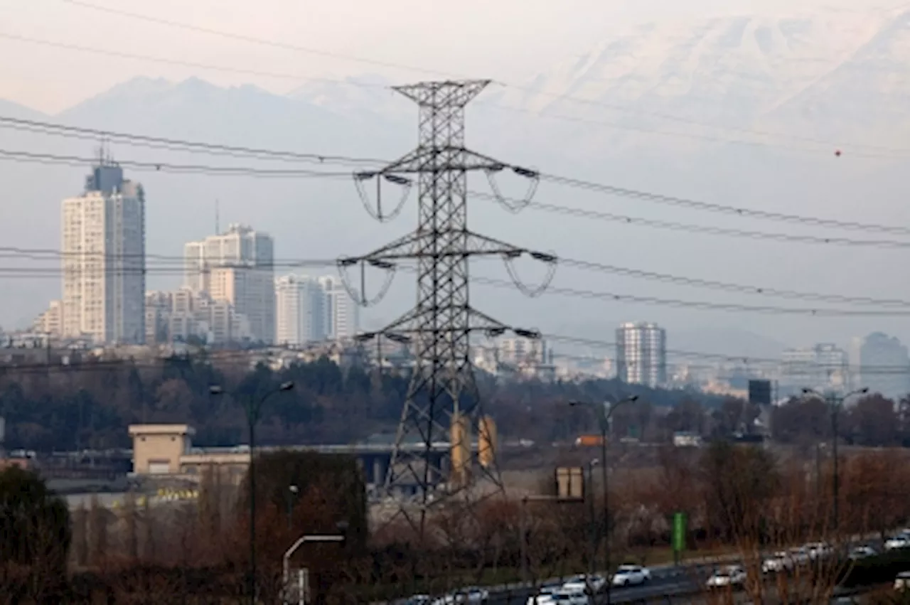 Iran Shuts Malls Early Amid Worsening Energy Crisis