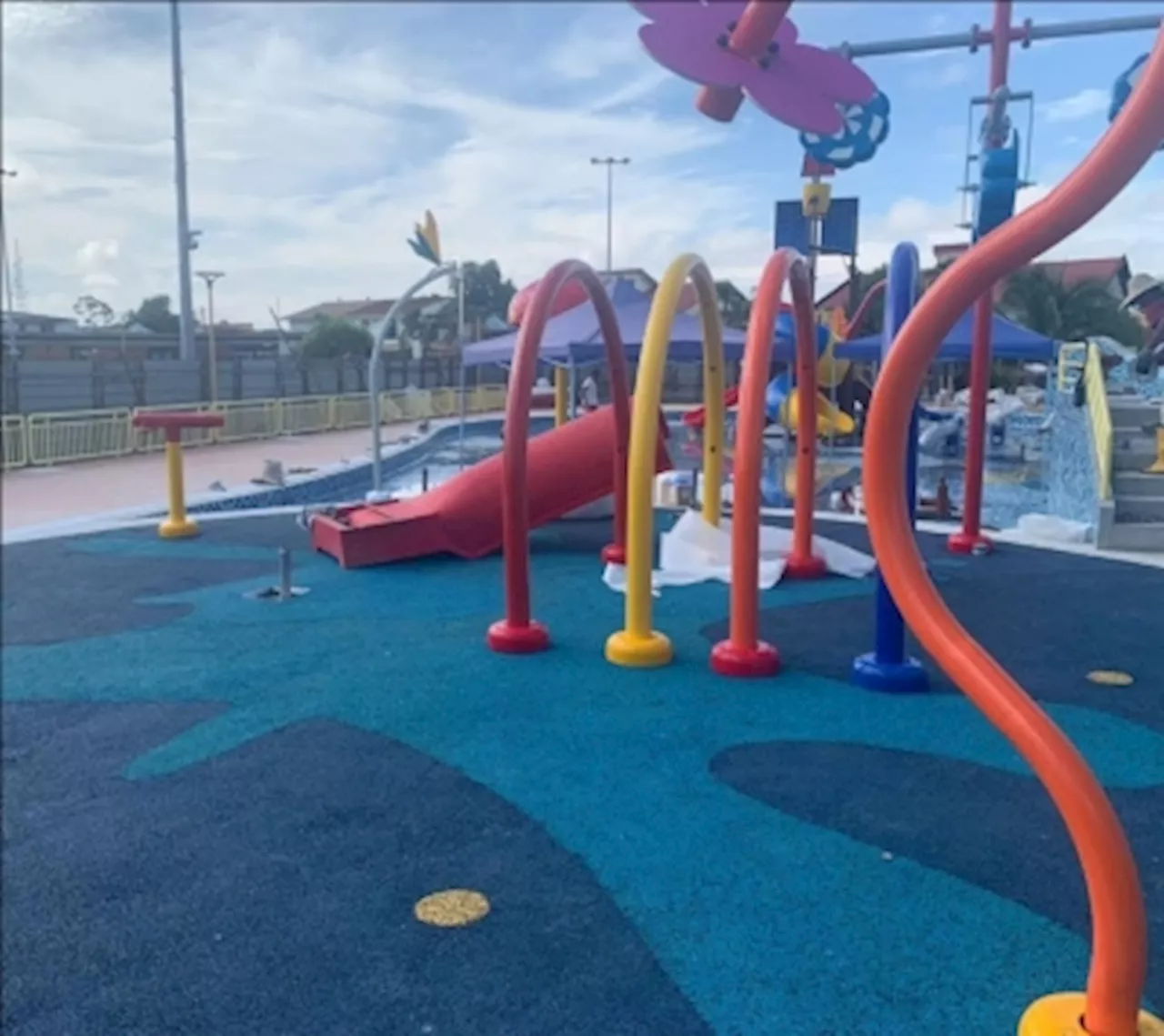 Sibu Municipal Council becomes first in Malaysia to open mini water theme park for kids (VIDEO)