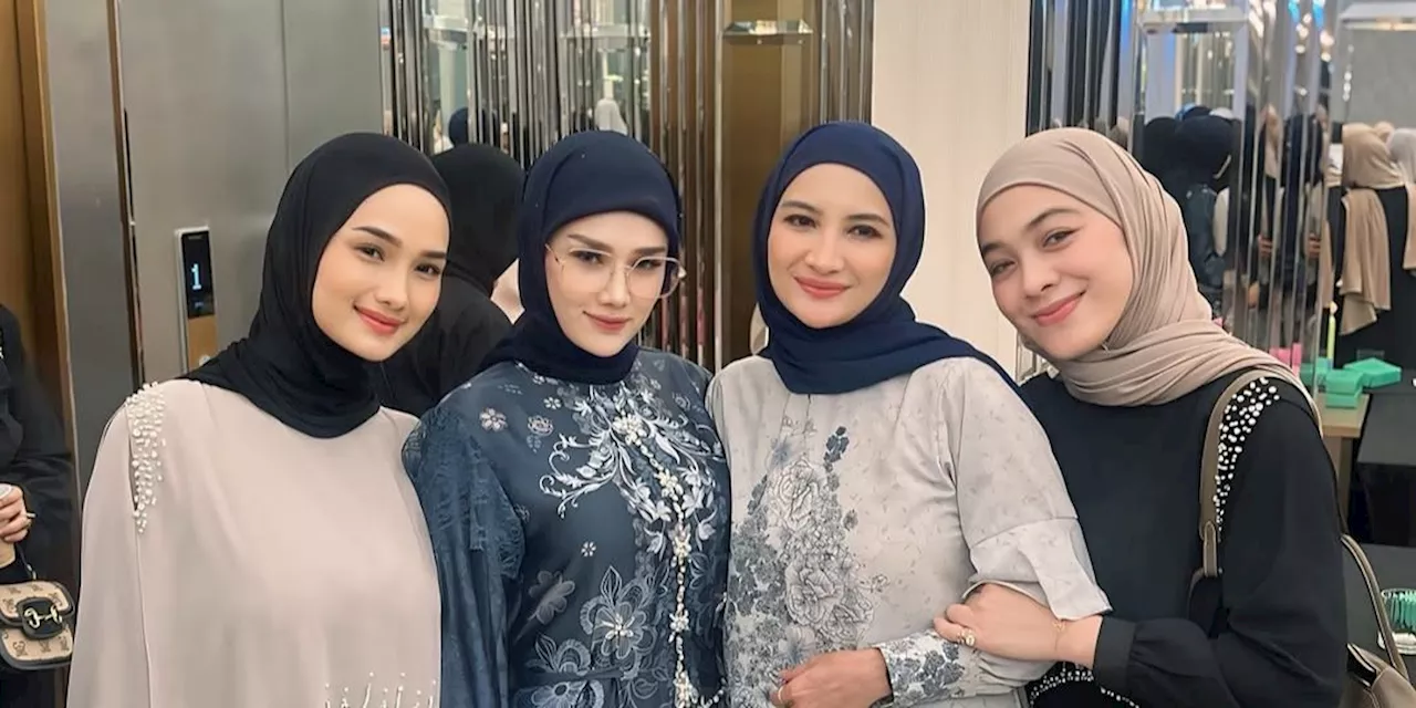 Faby Marcelia Tampil Anggun Berhijab Bersama Selebriti