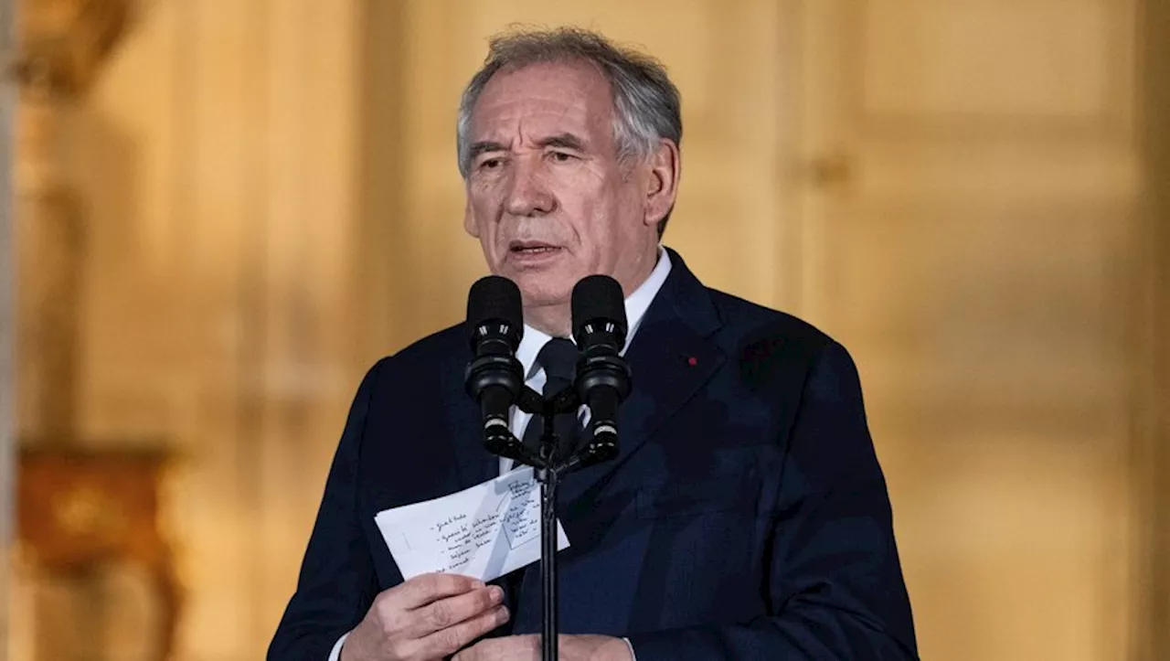 Bayrou Justifie sa Présence à Pau Malgré la Critiqe