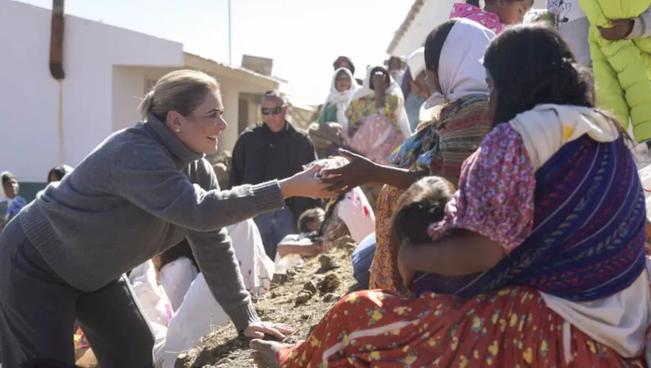 Gobernadora Maru Campos Celebra Megaposada Navideña en Batopilas