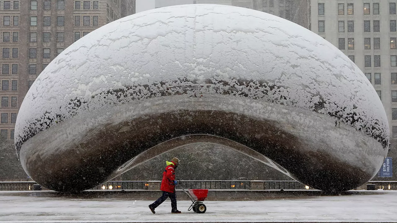 Chicago-Area Commuters Face Potential Snow Wednesday Morning